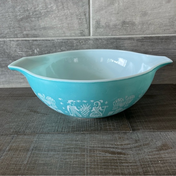 Vintage Pyrex Turquoise Amish Butterprint Cinderella Qt Mixing